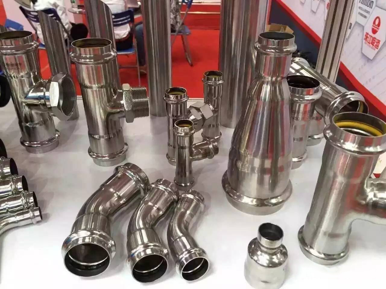 不锈钢水管件.jpg 不锈钢水管件.jpg